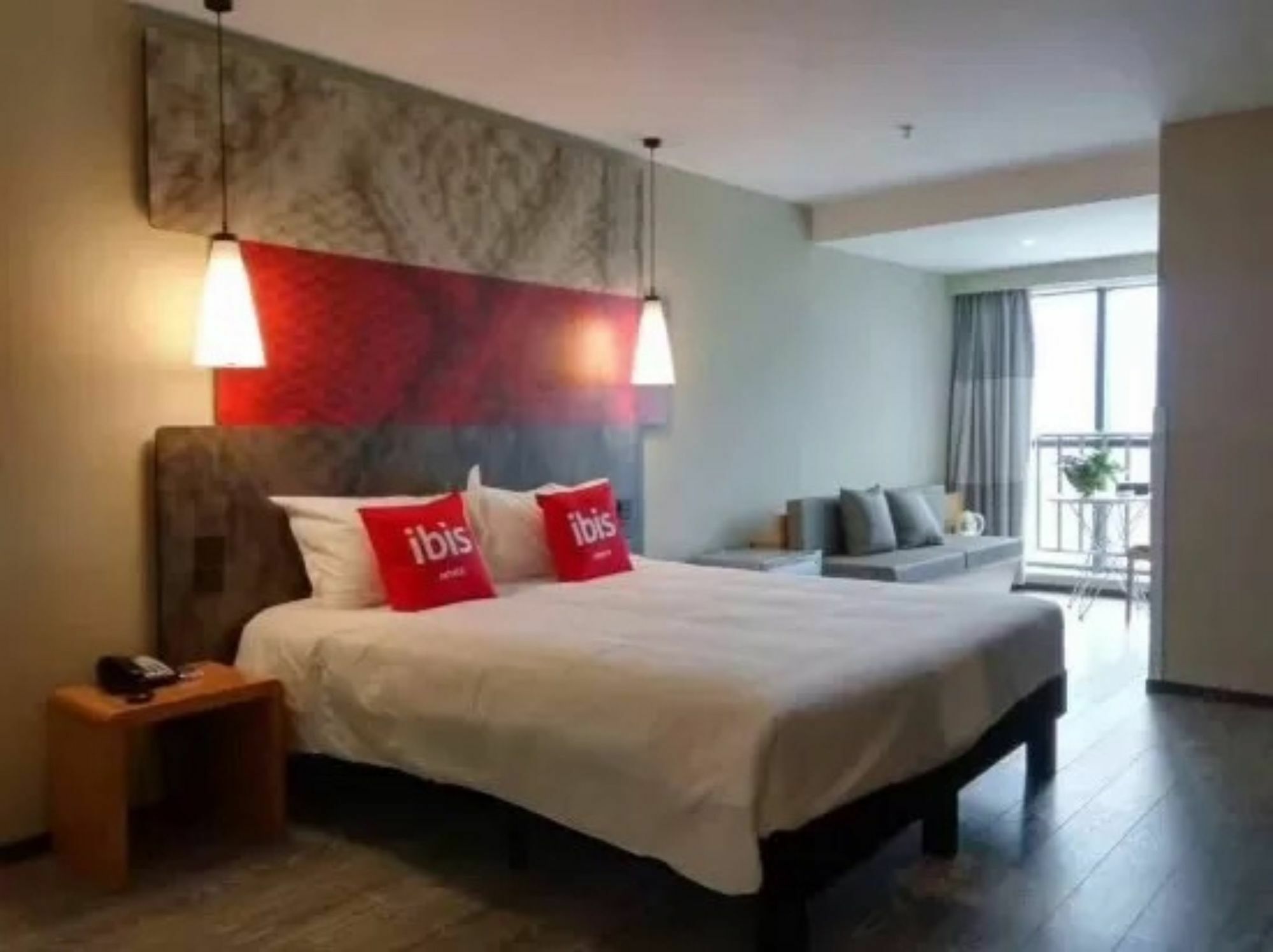 Ibis Dujiangyan Hotel Чънду Екстериор снимка